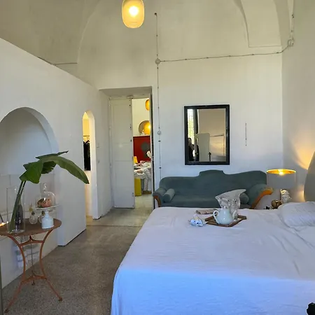 Palazzo Giustiniani L'ambasciatore Villa *