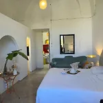 Palazzo Giustiniani L'ambasciatore Villa *