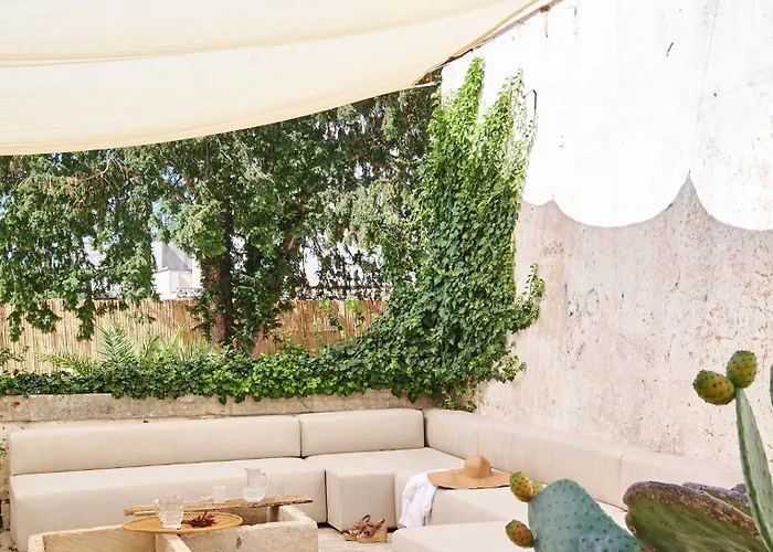 Palazzo Giustiniani L'ambasciatore * 소그리아노 카보르